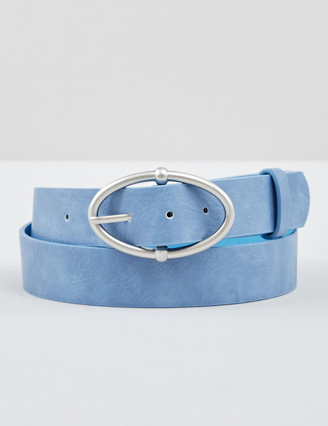 Laid Goods Front View