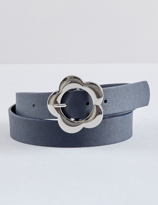 Laid Goods Front View