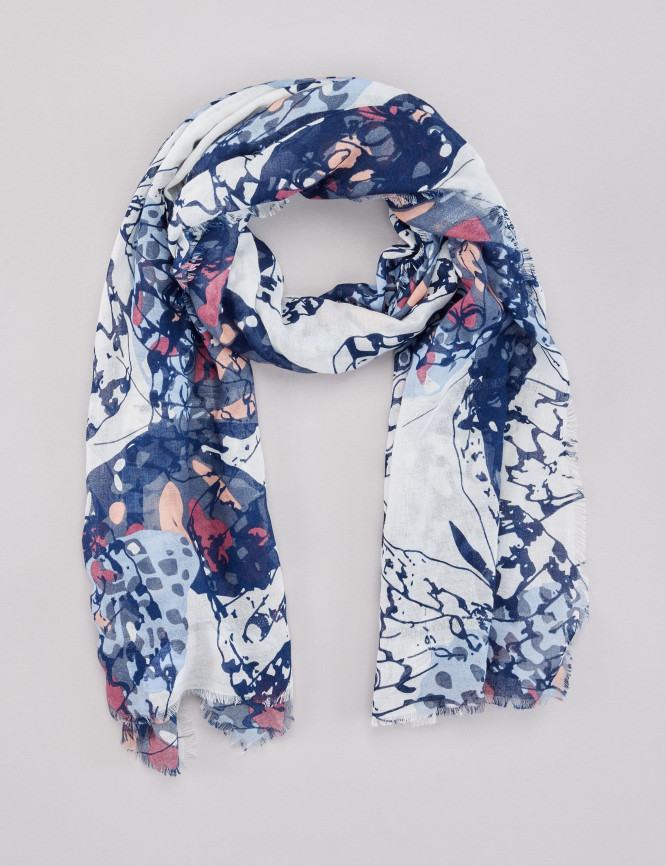 Laid Goods Front View