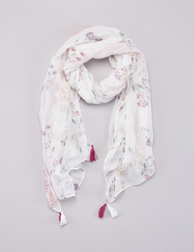 Laid Goods Front View