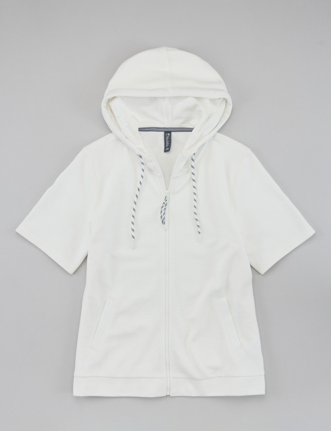 Laid Goods Front View