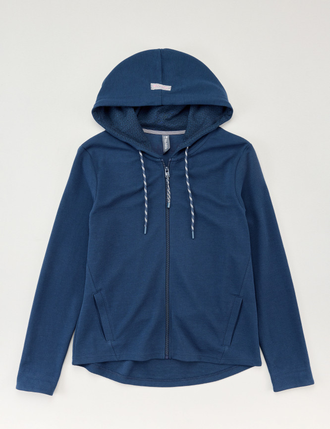 Laid Goods Front View