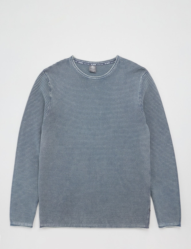 Laid Goods Front View