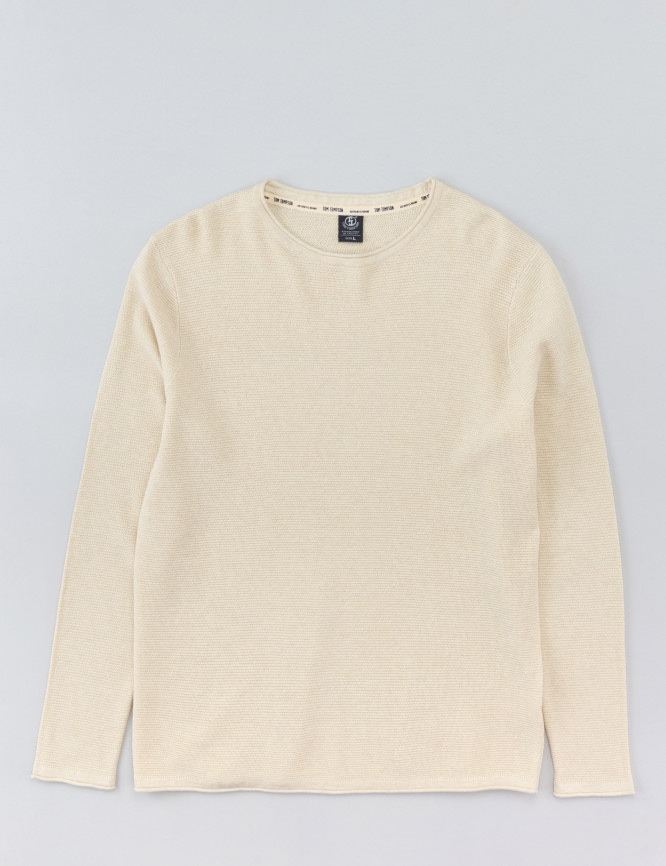 Laid Goods Front View