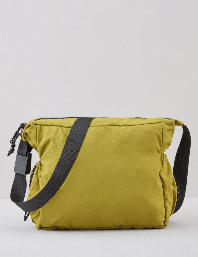 Laid Goods Front View