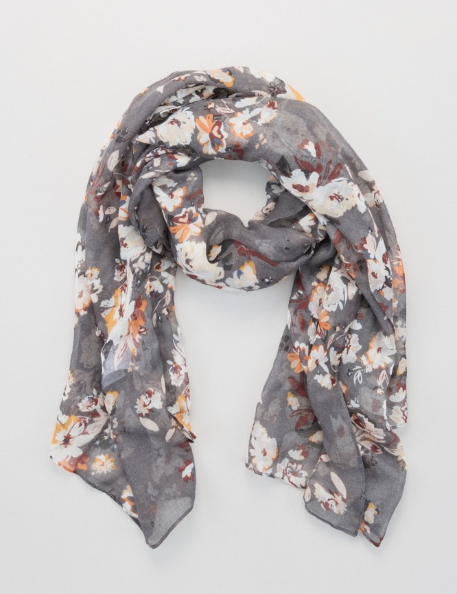 Laid Goods Front View