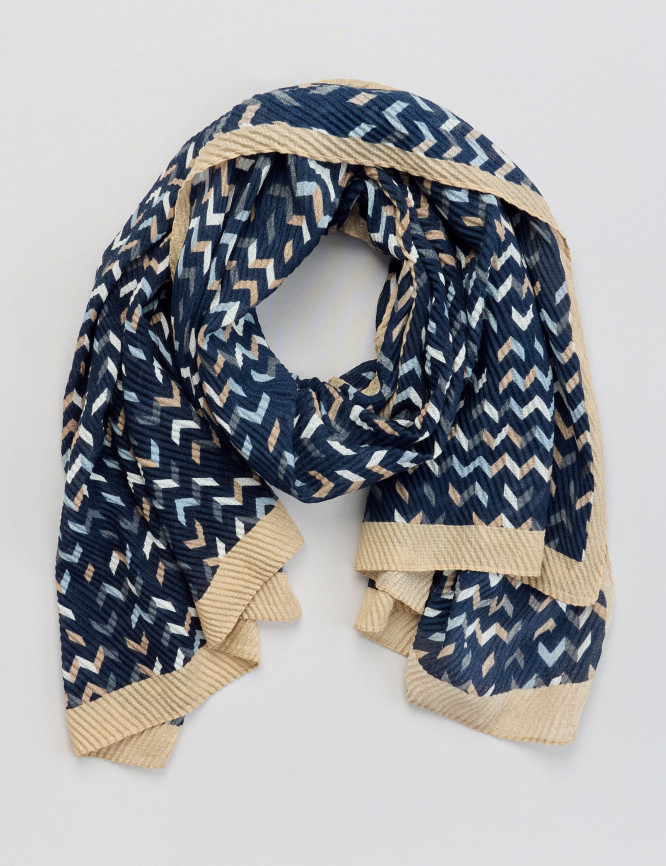 Laid Goods Front View