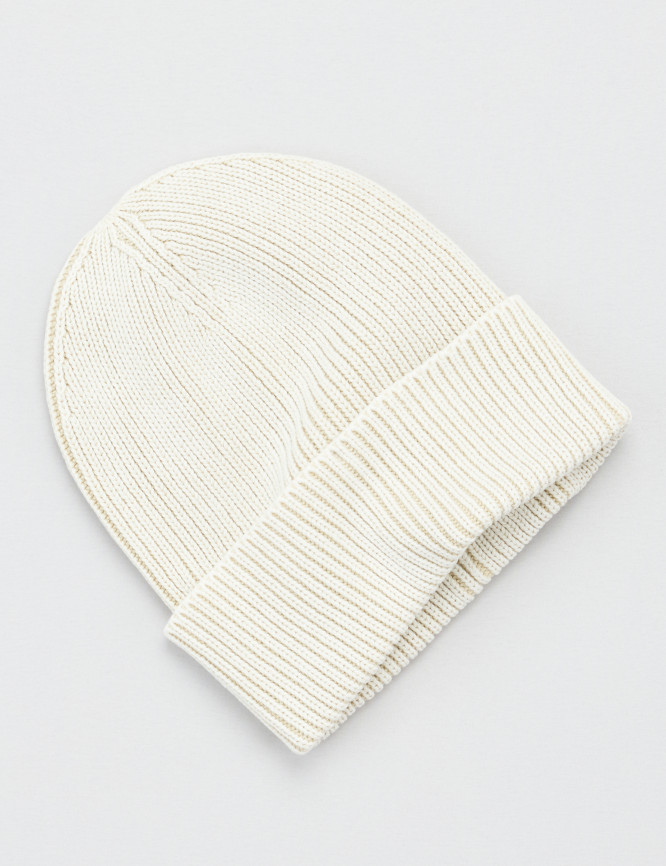 Laid Goods Front View