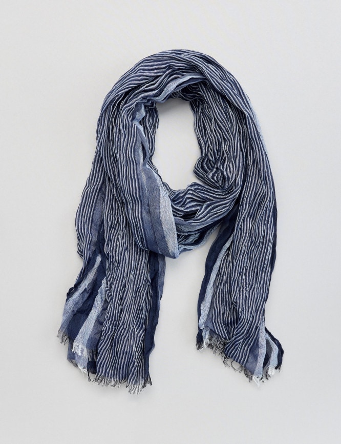 Laid Goods Front View