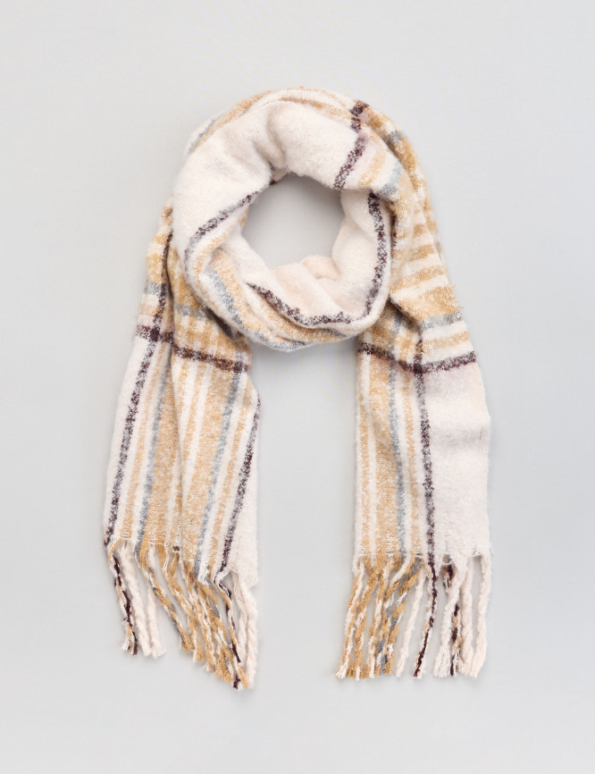 Laid Goods Front View