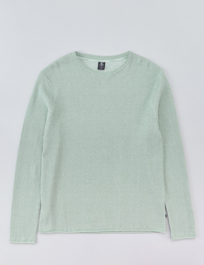 Laid Goods Front View