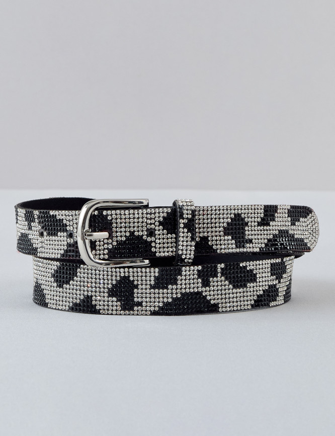 Laid Goods Front View