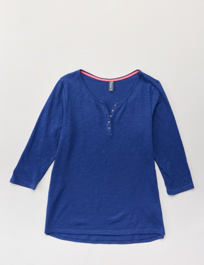 Laid Goods Front View