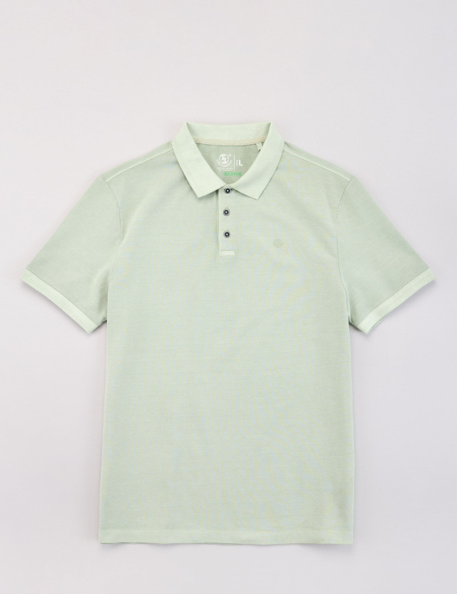 Laid Goods Front View