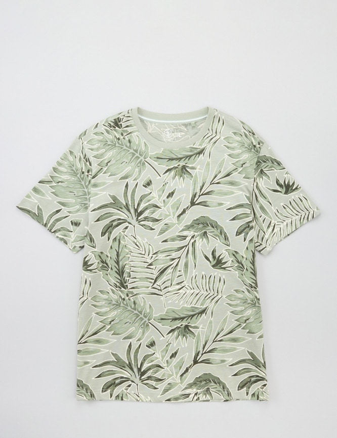 Laid Goods Front View