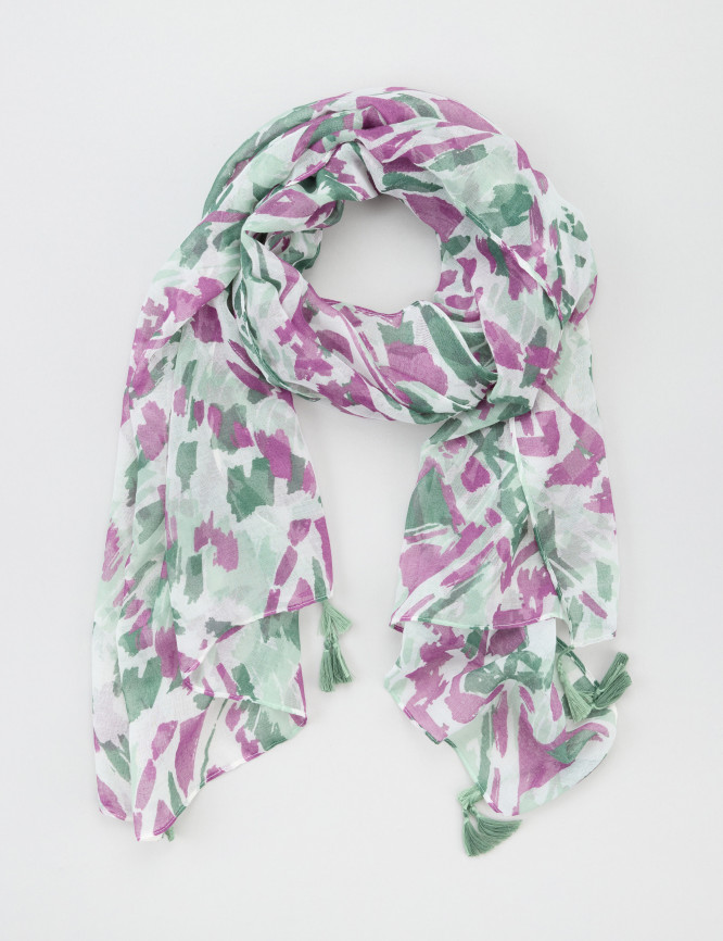 Laid Goods Front View