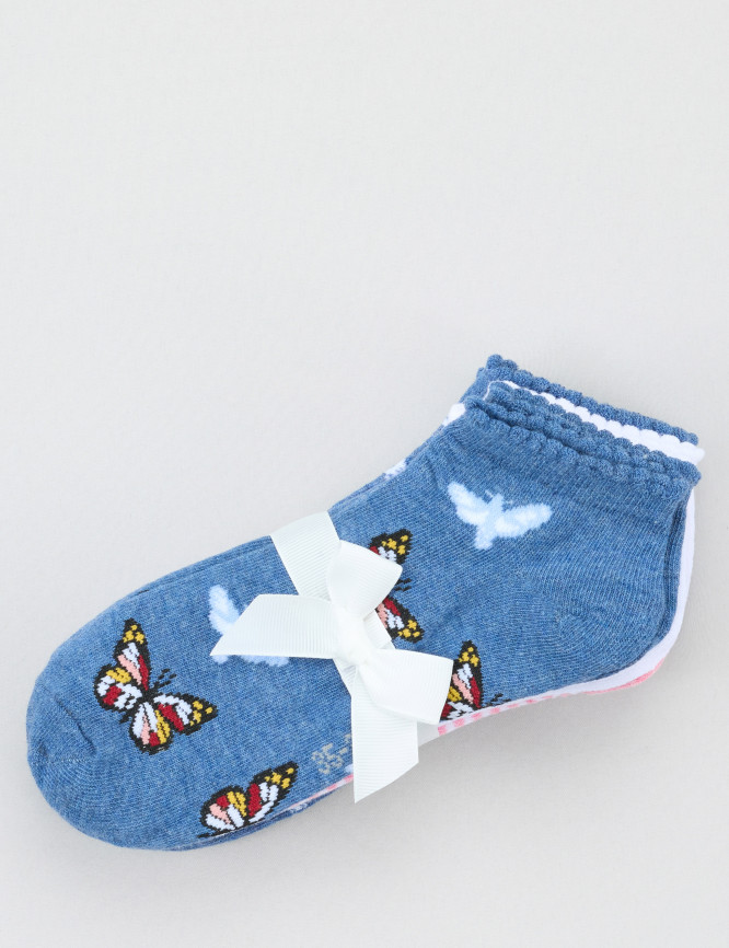 Laid Goods Front View