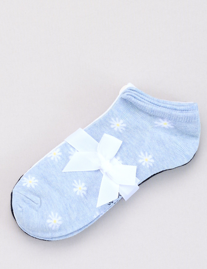 Laid Goods Front View