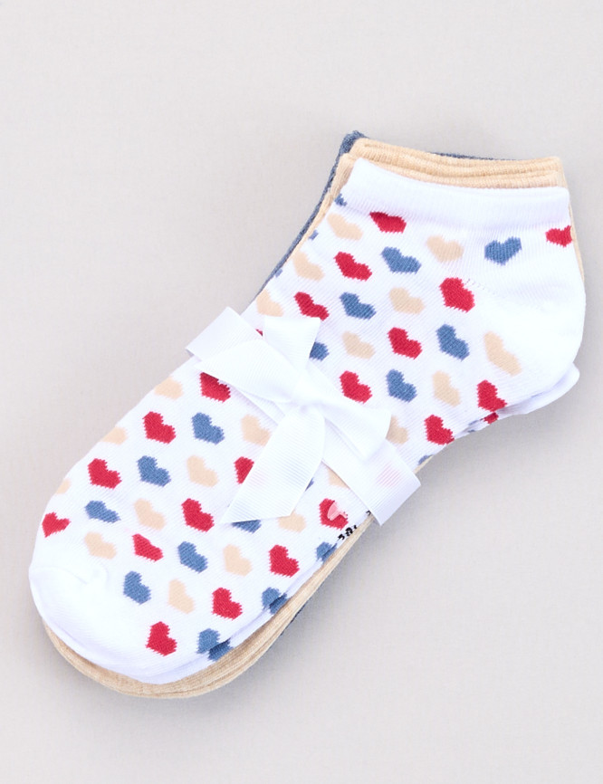 Laid Goods Front View