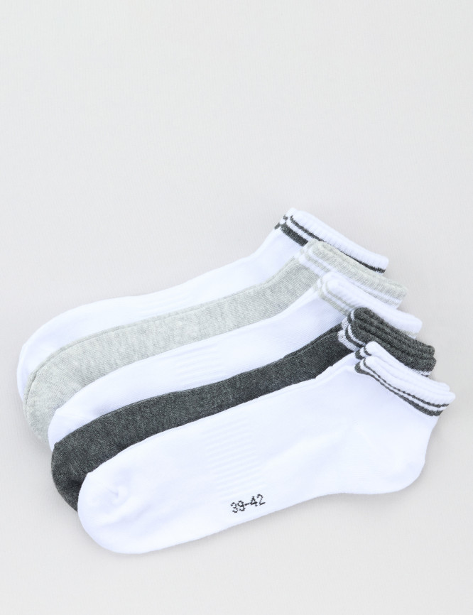 Laid Goods Front View