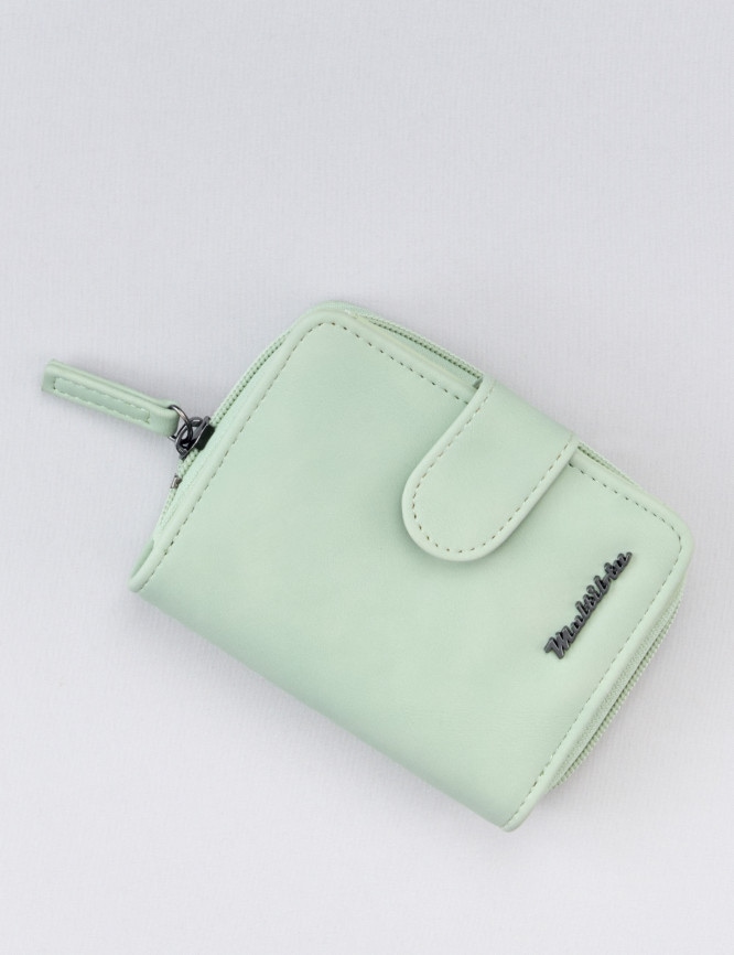 Laid Goods Front View