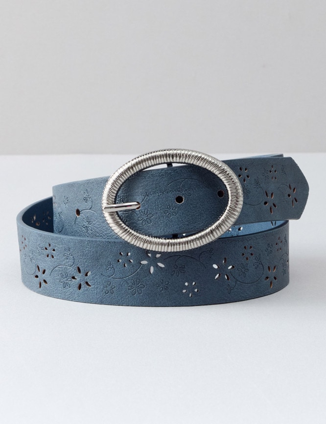 Laid Goods Front View