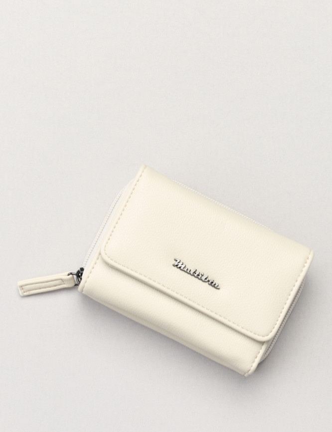 Laid Goods Front View