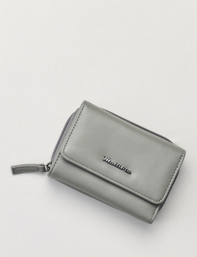 Laid Goods Front View