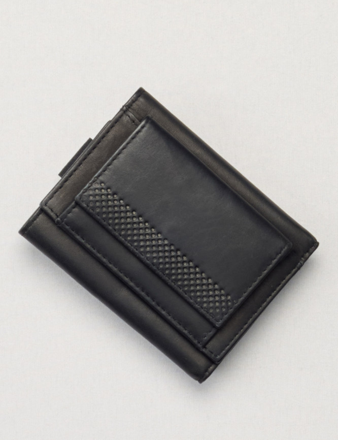 Laid Goods Front View