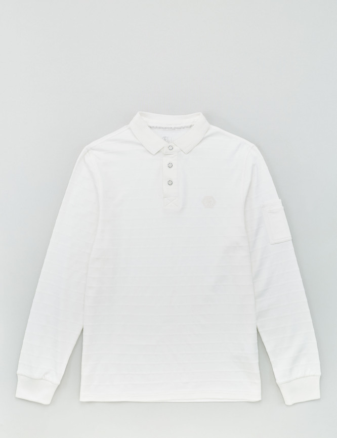 Laid Goods Front View