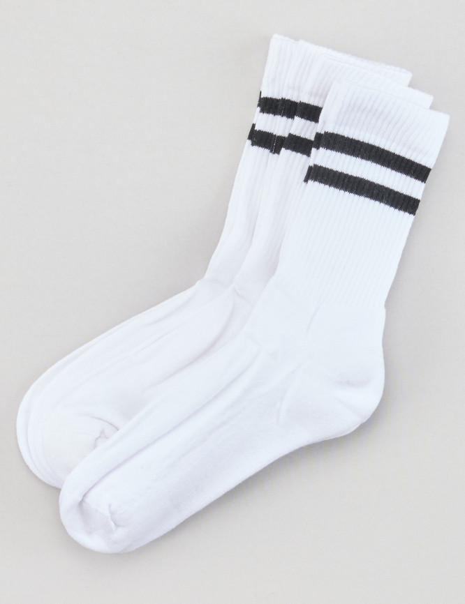 Laid Goods Front View