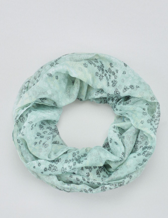 Laid Goods Front View