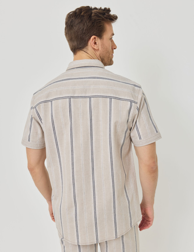Model Back View