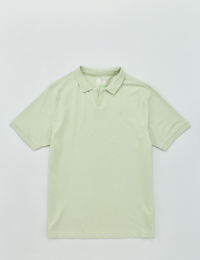 Laid Goods Front View