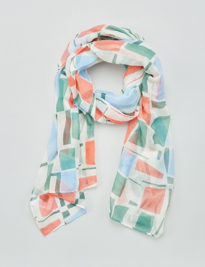 Laid Goods Front View