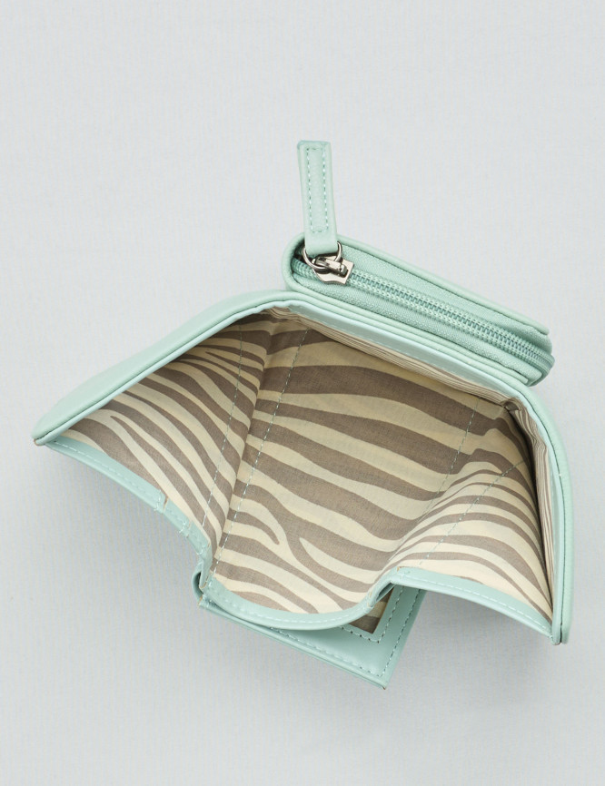 Laid Goods Front View