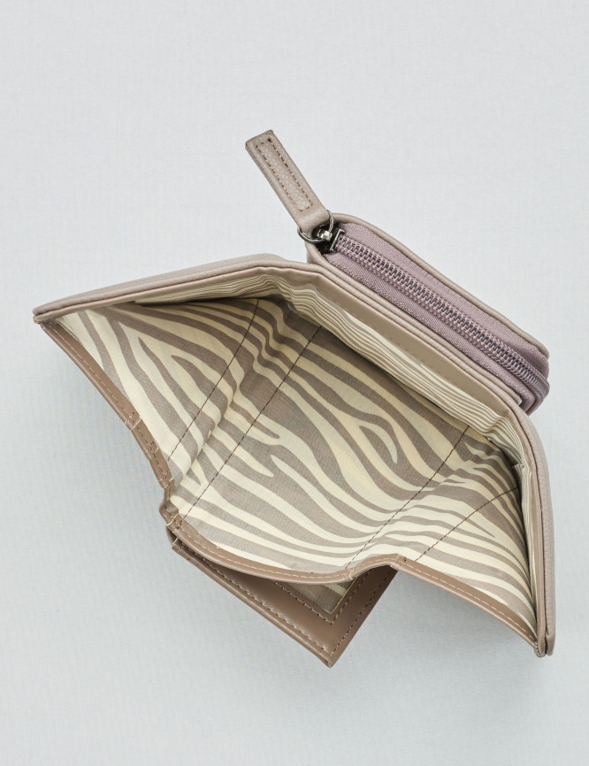 Laid Goods Front View