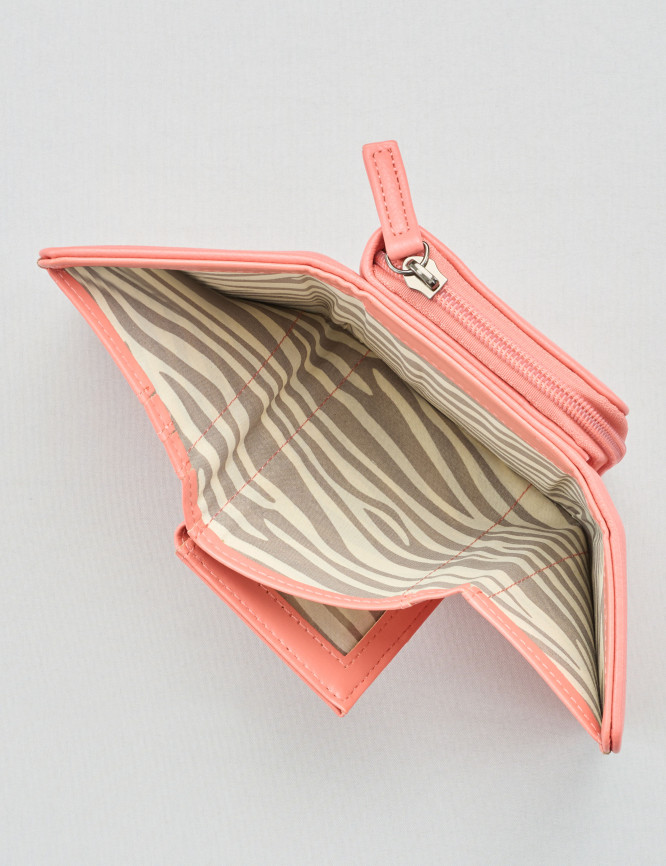 Laid Goods Front View