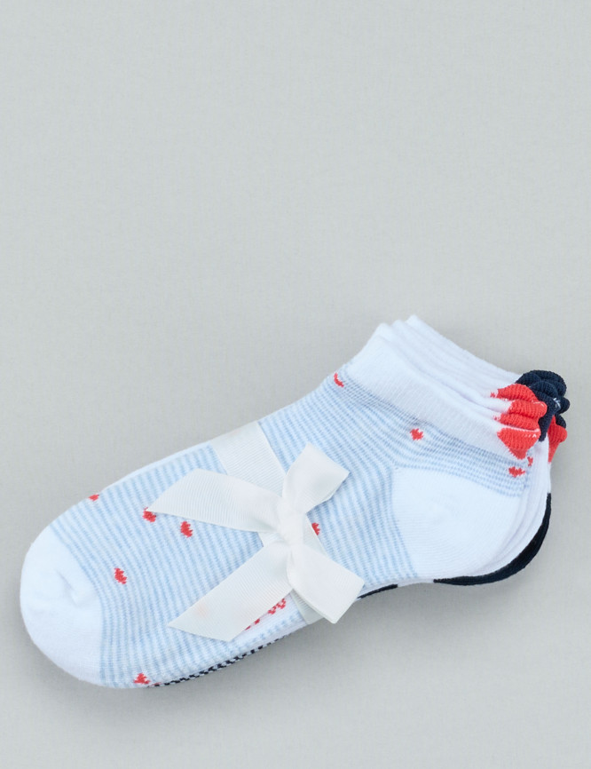 Laid Goods Front View