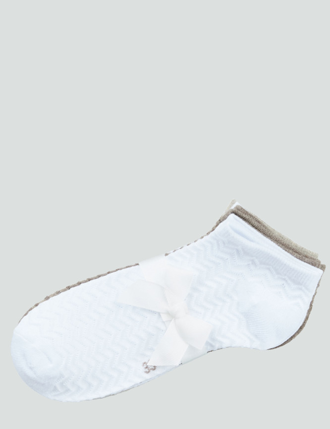 Laid Goods Front View