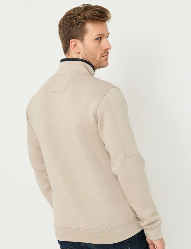 Model Back View