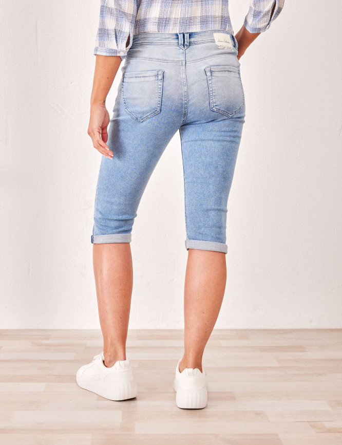 Model Back View
