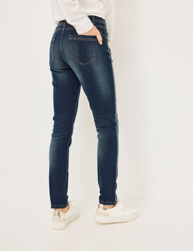 Model Back View
