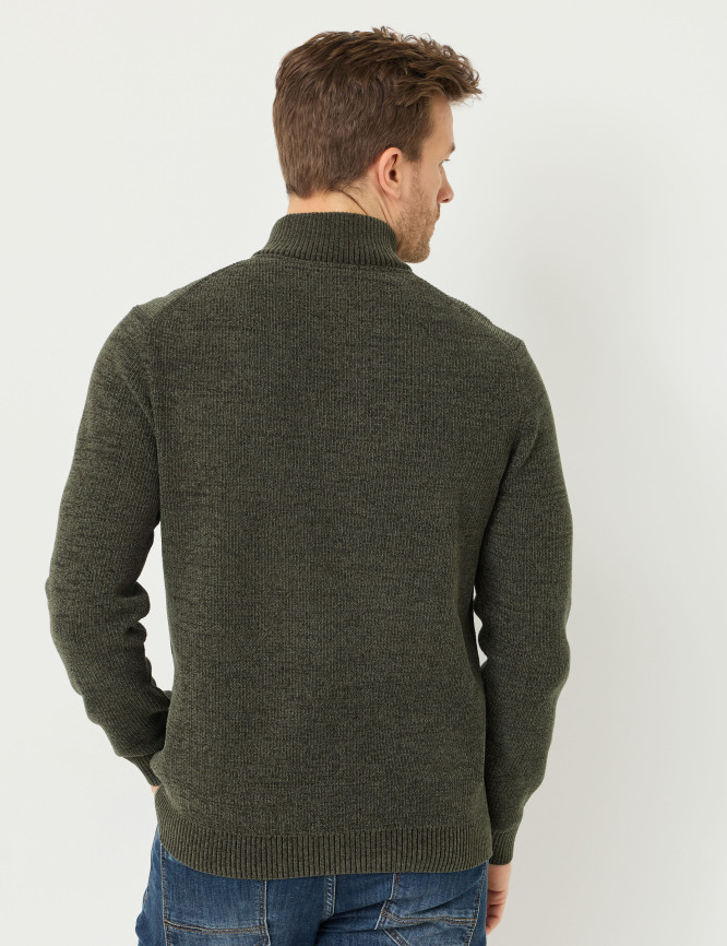 Model Back View