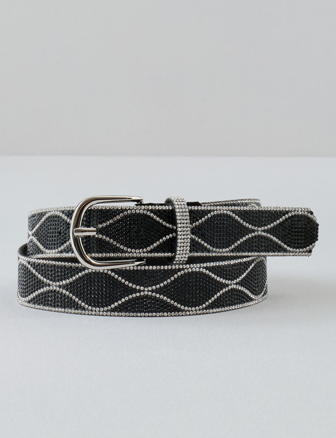 Laid Goods Front View